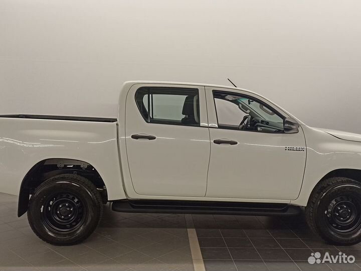 Toyota Hilux 2.4 МТ, 2023, 23 км