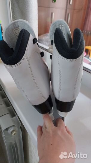 Коньки женские 39 размер + сумка