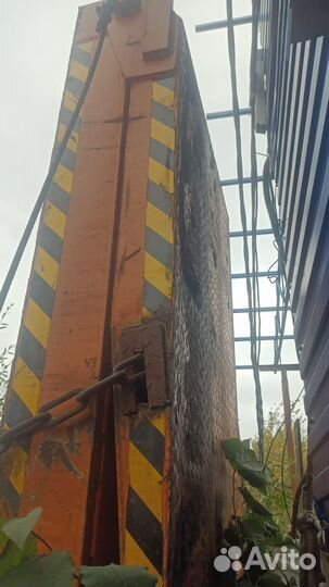 Полуприцеп трал (тяжеловоз) Тверьстроймаш 993930, 2011