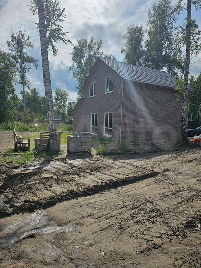 Коттедж 126 м² на участке 8 сот.