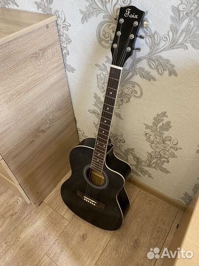 Акустическая гитара