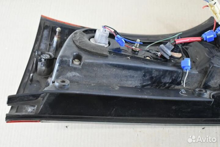 Фонарь задний правый Mitsubishi Grandis 1