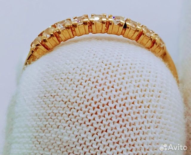 Золотое кольцо с камнем 17р