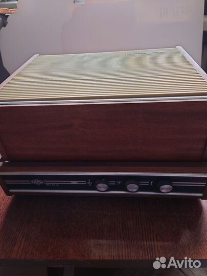 Проигрыватель пластинок (электрофон) Рига Аккорд