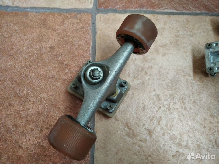 Колесики для скейтборда