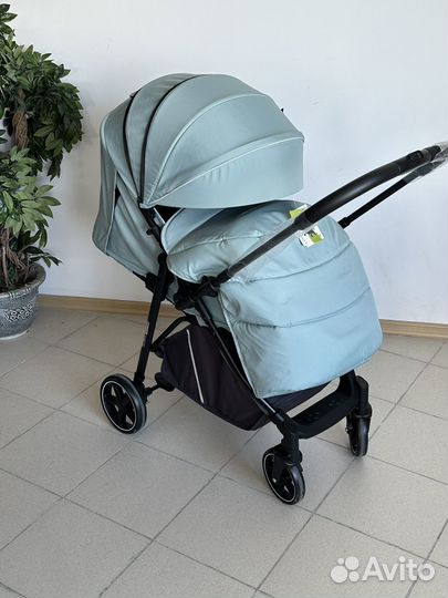 Прогулочная коляска с перекидной ручкой «LuxMom »