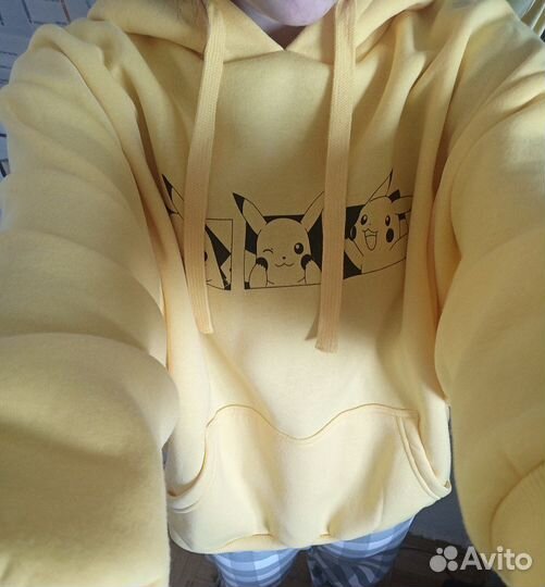 Толстовка женская с пикачу cropp