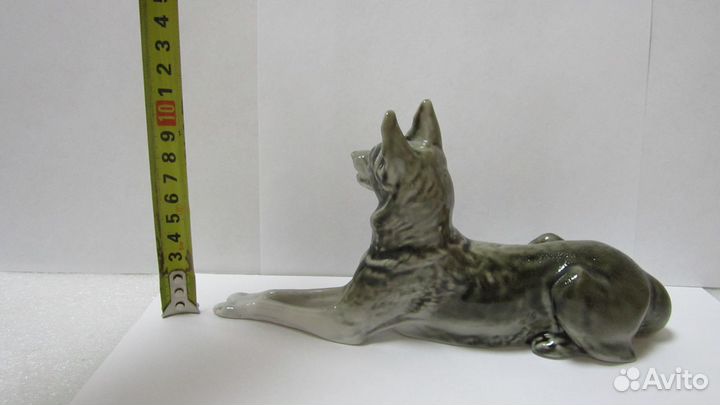 Статуэтка собака Немецкая овчарка Фарфор лфз СССР