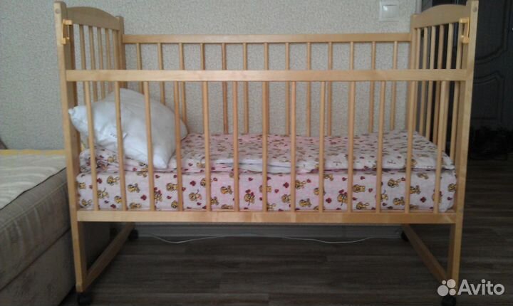 Кроватка детская