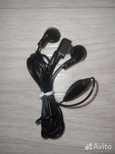 Телефон мобильный LG GB106