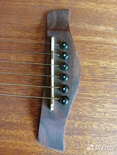 Акустическая гитара
