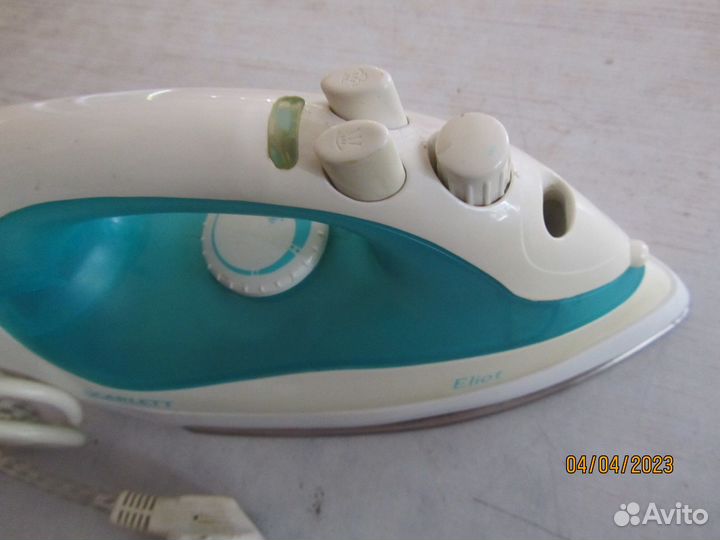 Утюг Scarlett и Elenberg