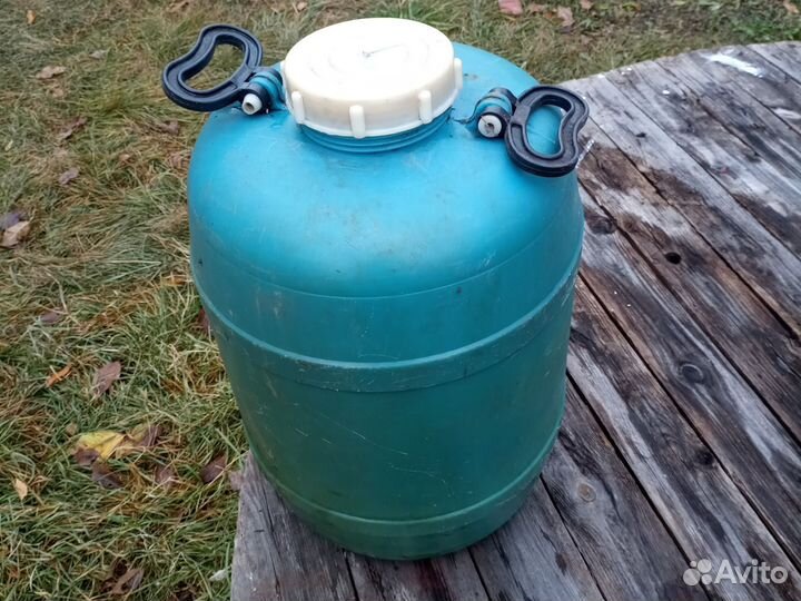 Канистра 50 литров бу