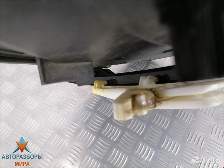 Стеклоподъемник электрический задний правый