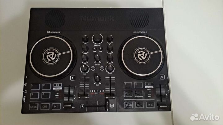 Dj контроллер numark party mix live