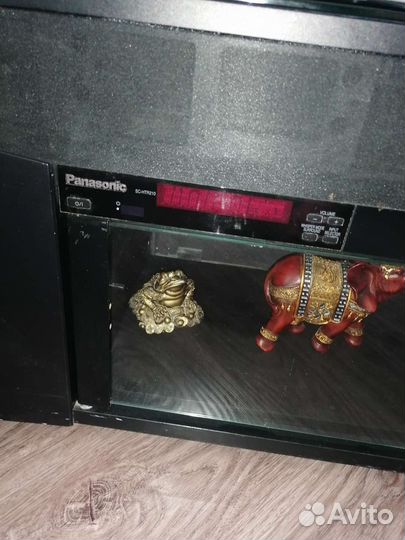 Тумба под телевизор с акустикой subwoofer