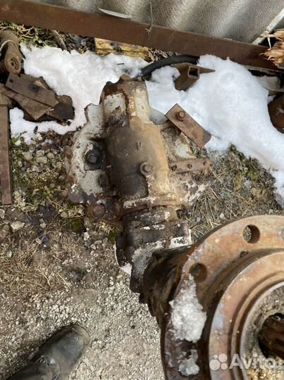 Левая бортовая переднего моста мтз82 с чулком