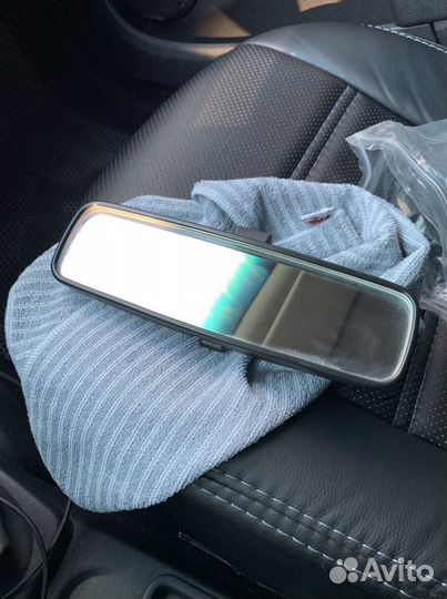 Зеркало заднего вида