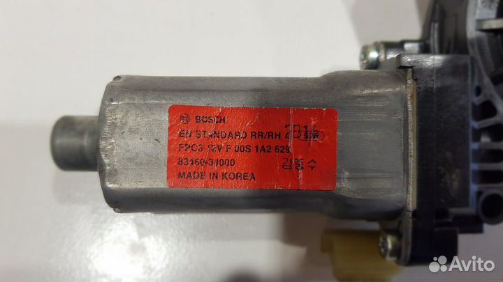 Моторчик стеклоподъемника задний правый