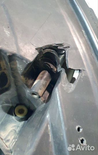 Фара правая Skoda Rapid (битый корпус )