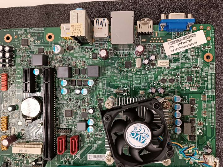 Материнская плата с процессором и памятью