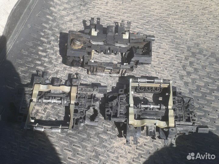 Кронштейн ручки двери Audi A8 D3