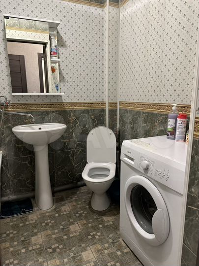 2-к. квартира, 60 м², 4/10 эт.