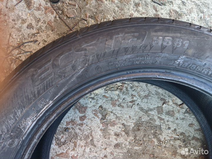 Kumho Ecsta HS51 215/55 R17 94