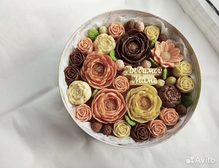 Букеты из шоколадных роз на 8 марта