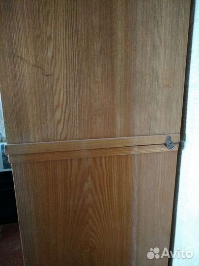 Серванты СССР и журнальный стол