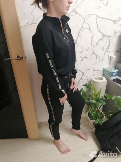 Костюм спортивный