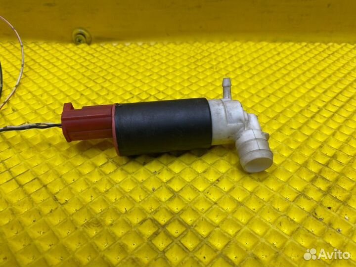 Моторчик омывателя стекла Honda Cr-V 2 2.0 K20A4