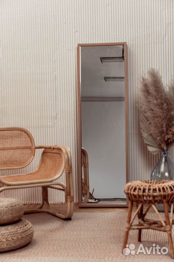 Зеркало напольное в деревянной раме