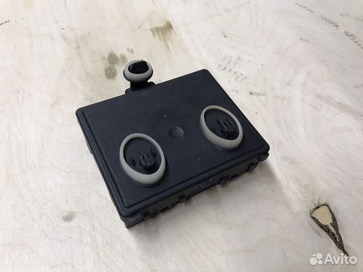 Блок комфорта передней двери Tiguan 2