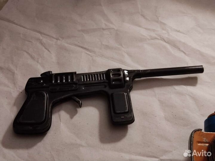 Игрушка пистолет СССР