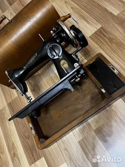 Швейная машинка подольская ручная