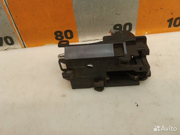 Ручка двери внутренняя левая Nissan Almera N16 1.8