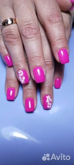 Комбинированный маникюр, эстетический педикюр