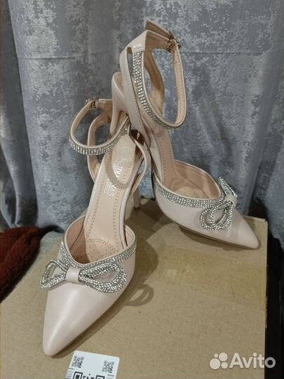 Босоножки женские 38 размер