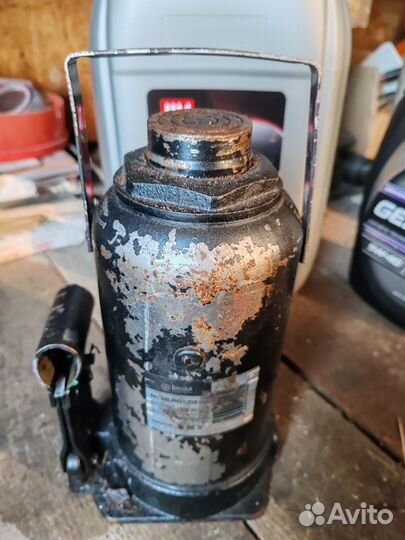 Домкрат 5 тоник, крюк для прицепа