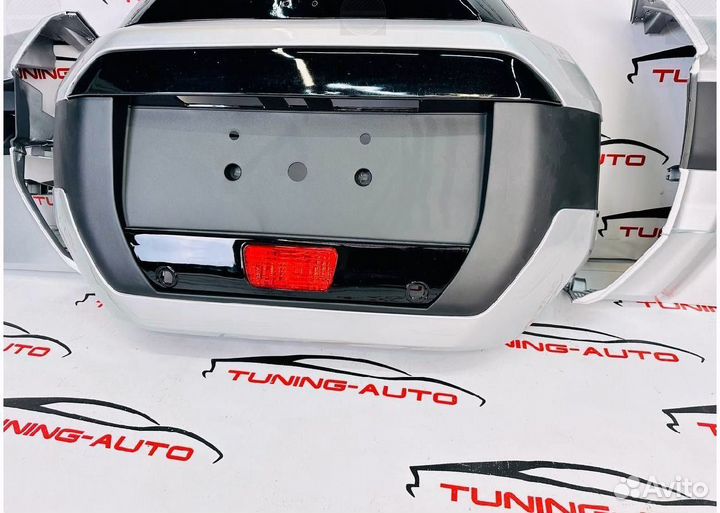 Колпак запасного колеса Mitsubishi Pajero