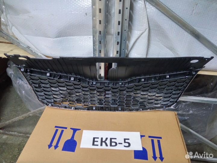 Решетка радиатора Kia Rio QB