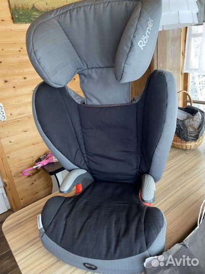 Автомобильное детское кресло Romer britax romer