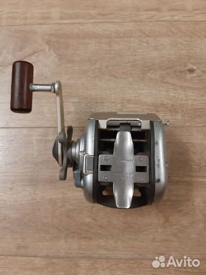 Shimano SLS 2000 катушка мультипликаторная