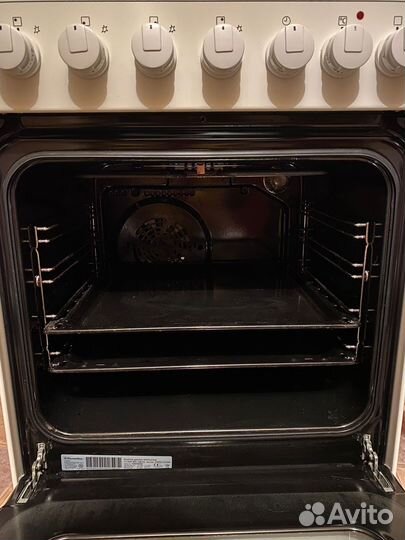 Газовая плита Electrolux EKK511505W