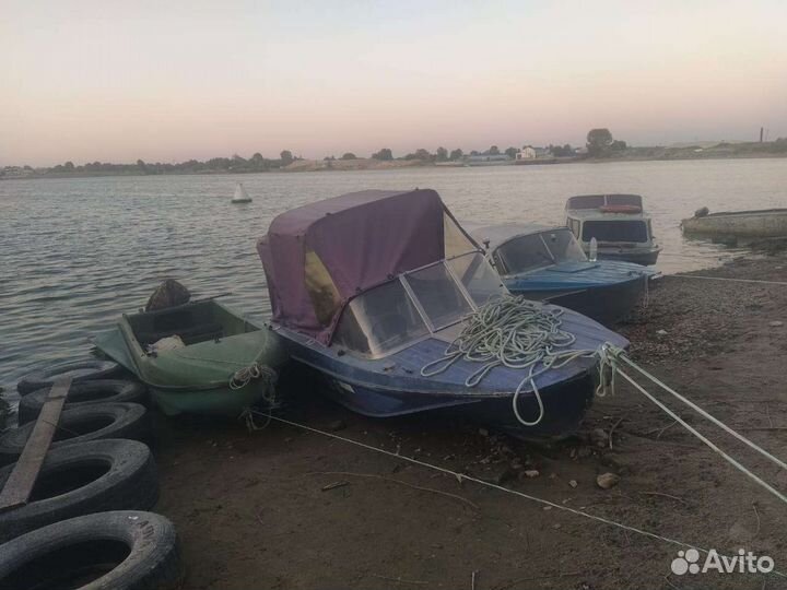 Лодка с мотором