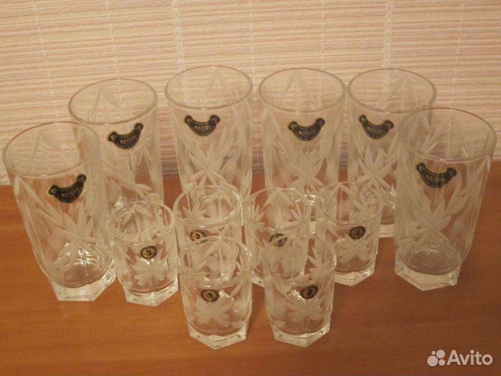 Набор стаканов и стопок