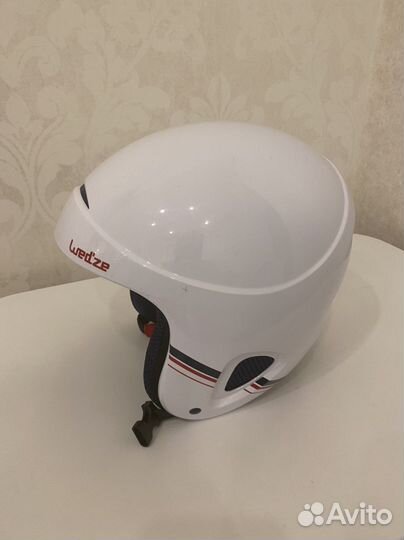 Горнолыжный шлем