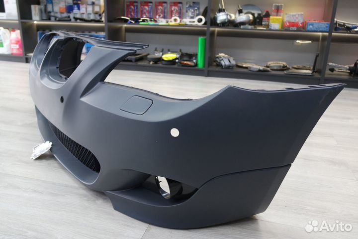 Передний бампер 