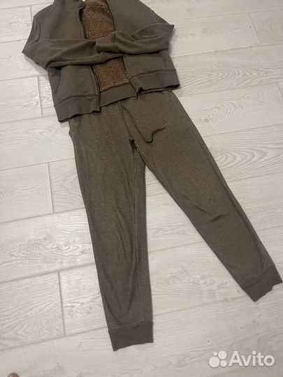 Костюм зимний женский теплый в отличном состоянии